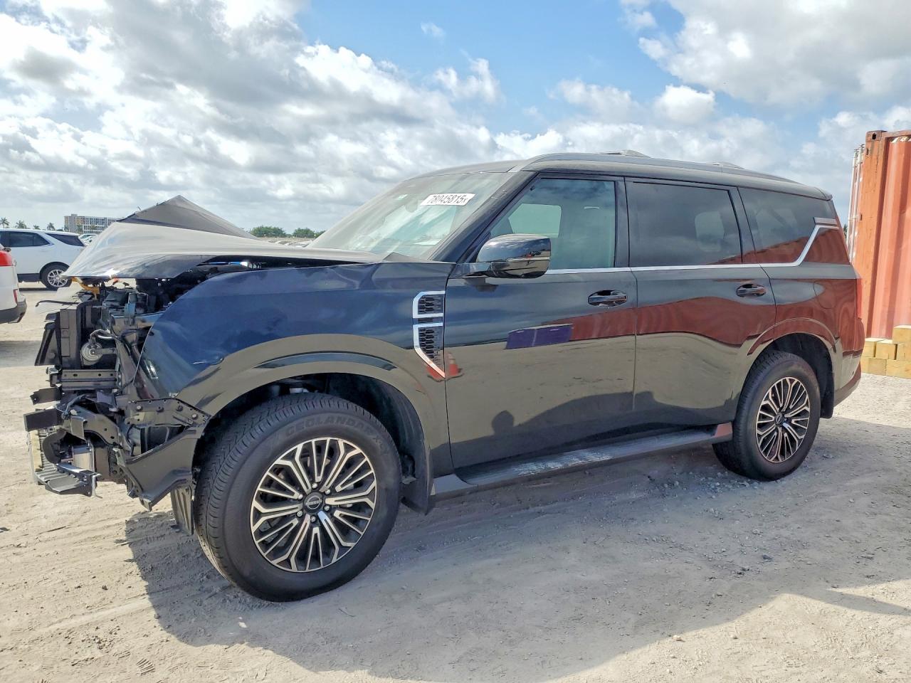 Salvage Nissan Armada Image