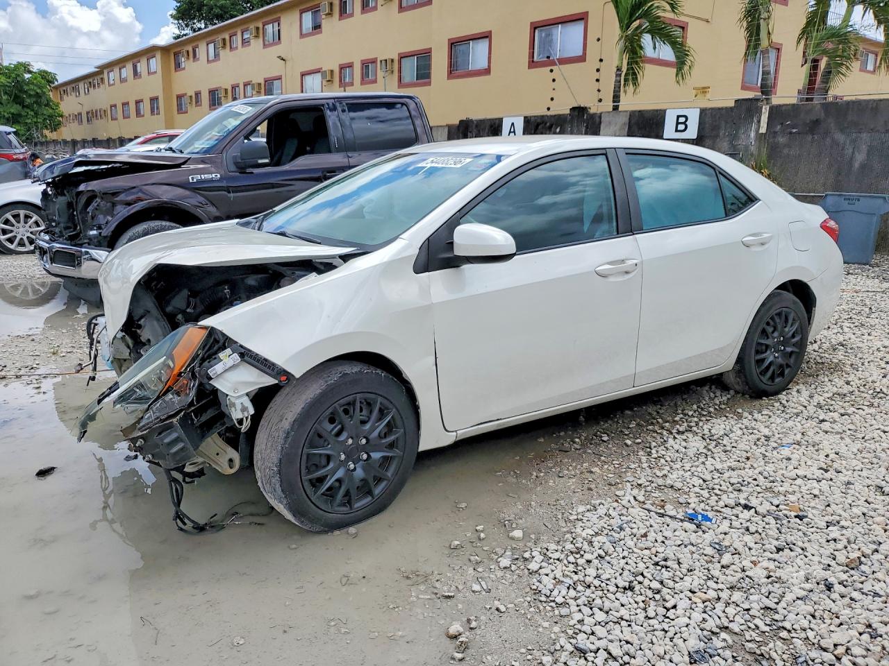 Salvage Toyota Corolla Image