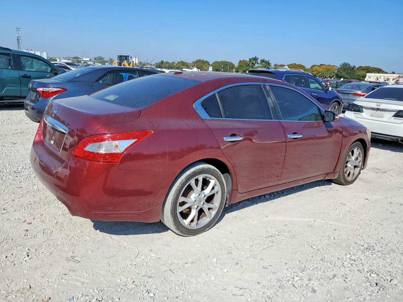 Nissan Maxima S