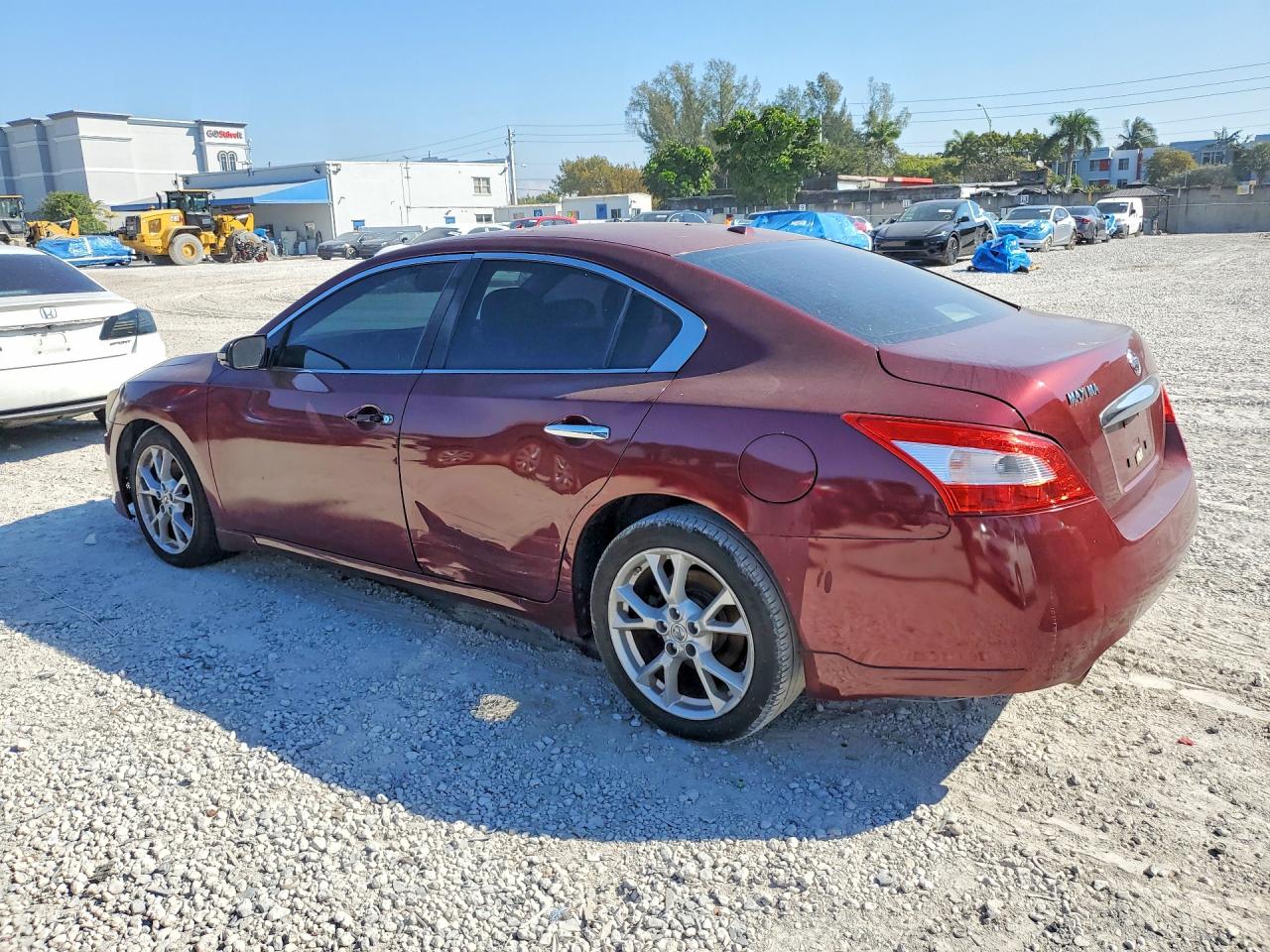 Nissan Maxima S