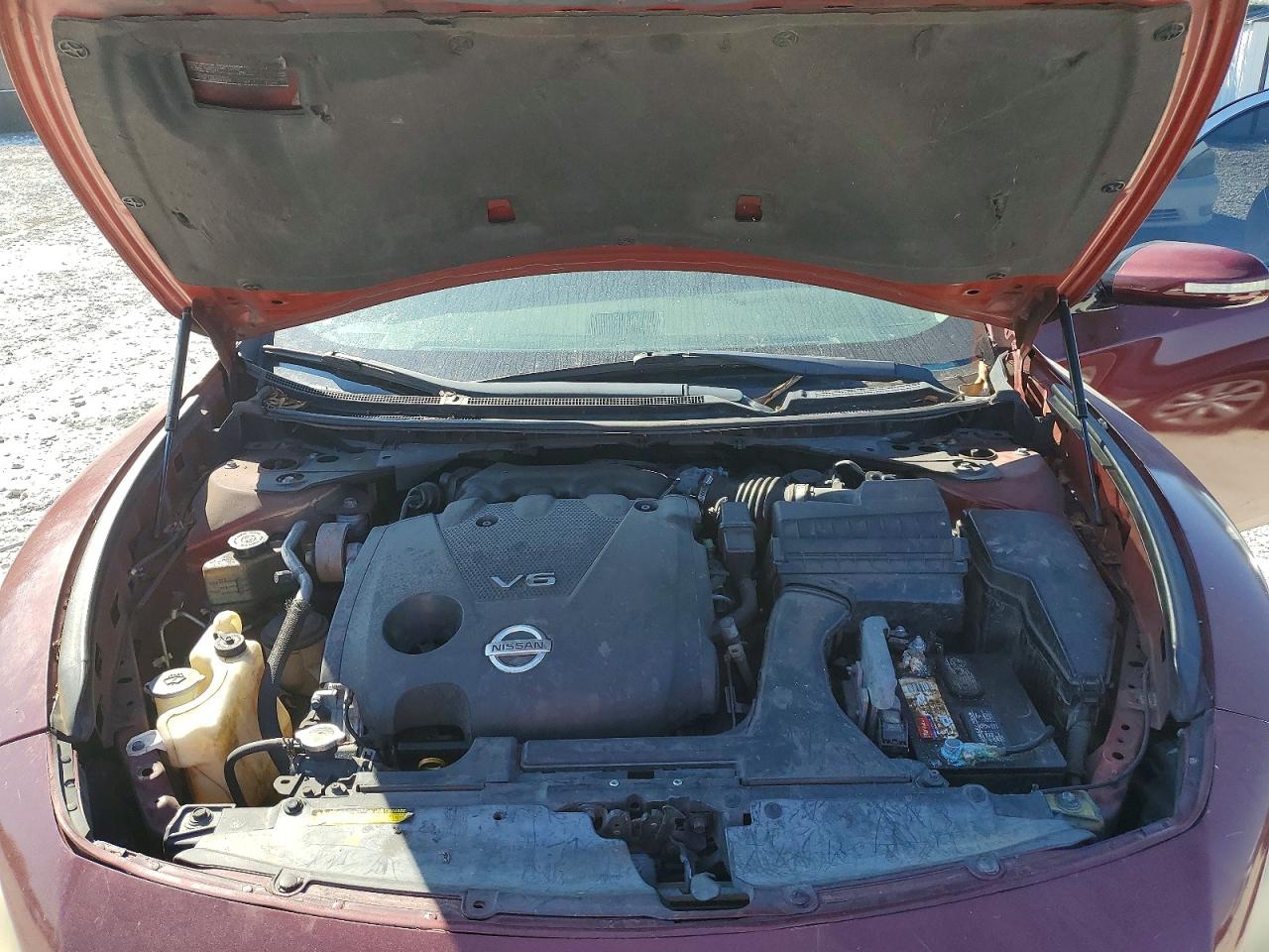 Nissan Maxima S