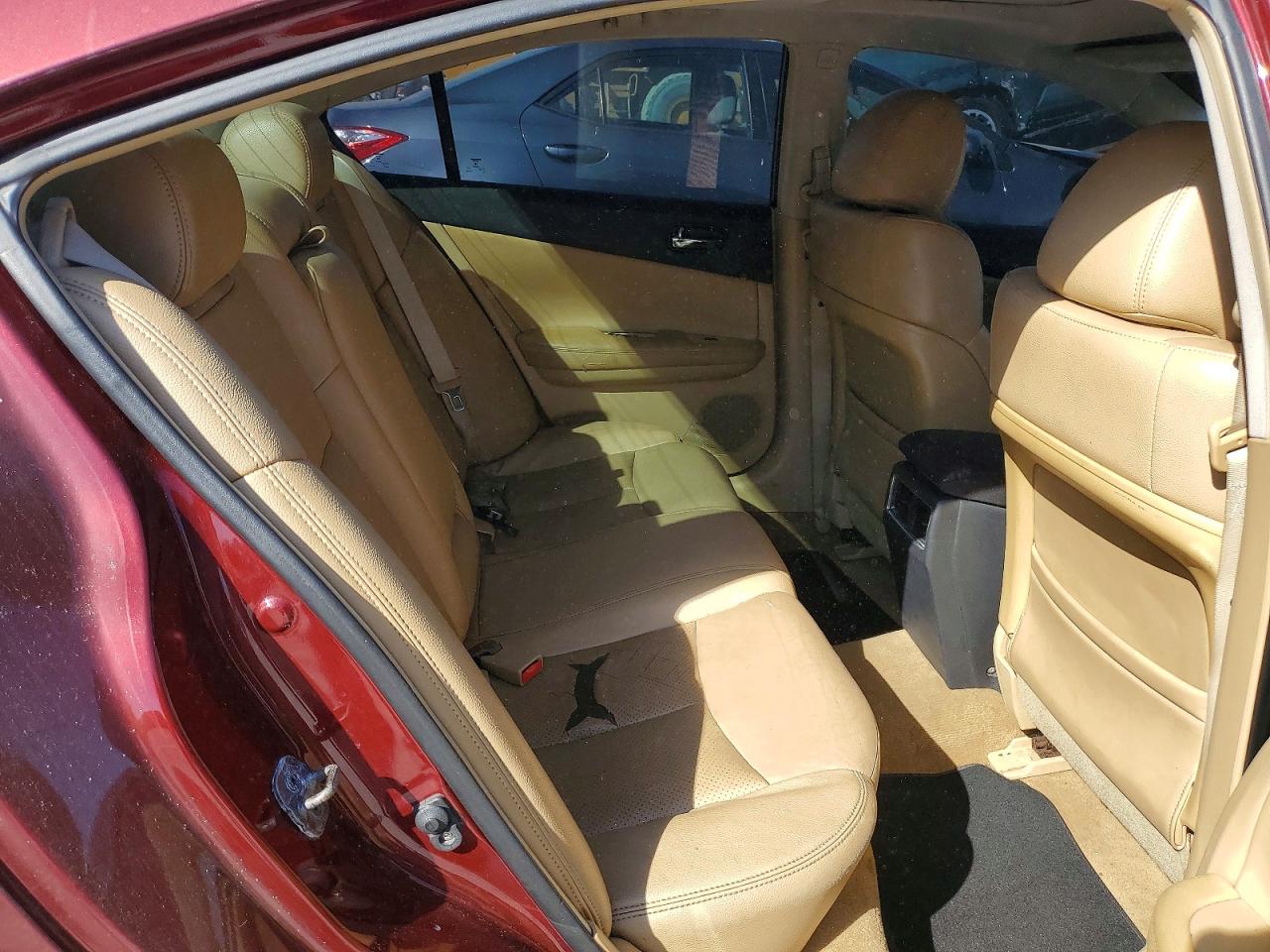 Nissan Maxima S