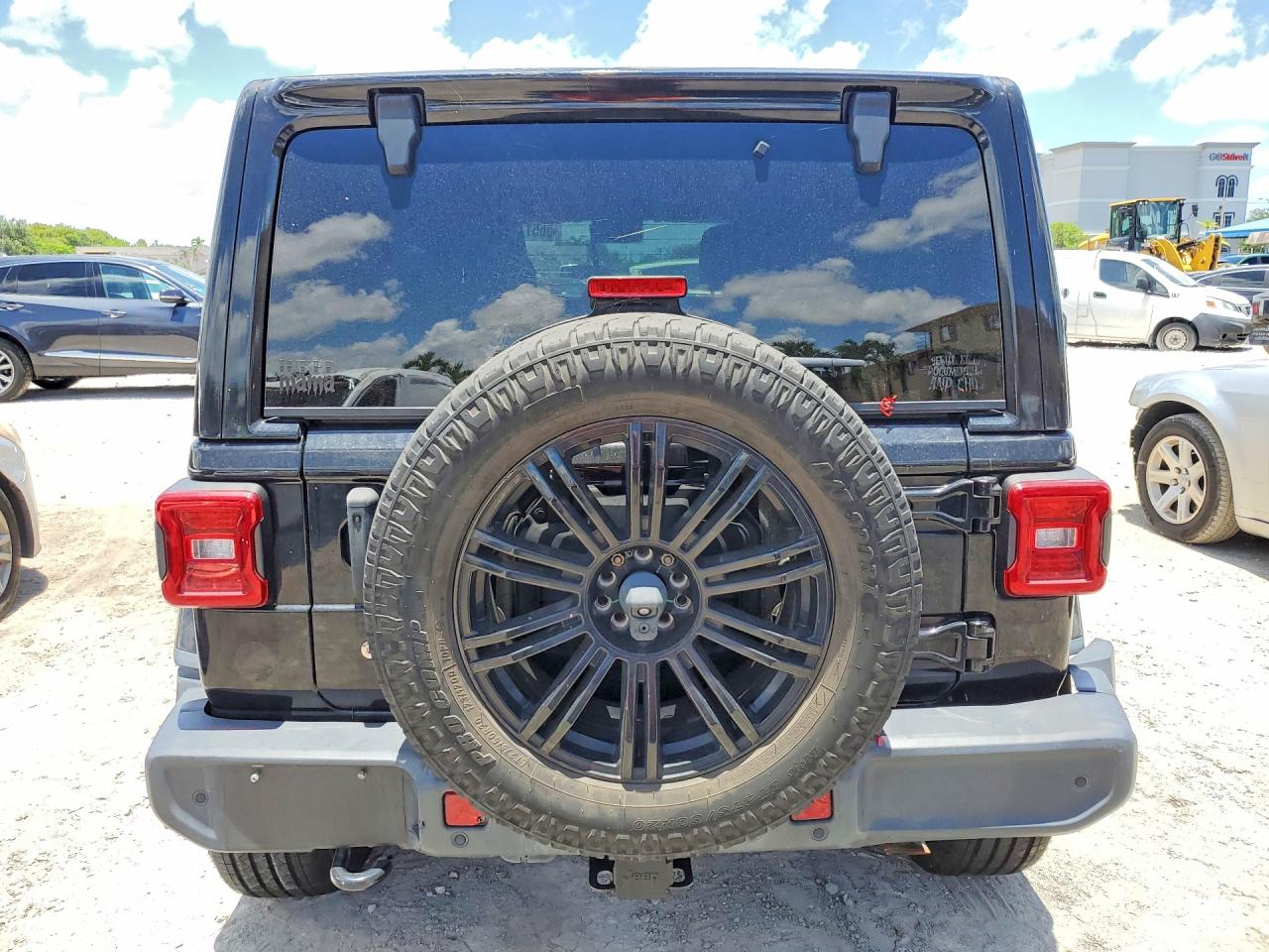 Jeep Wrangler Sahara