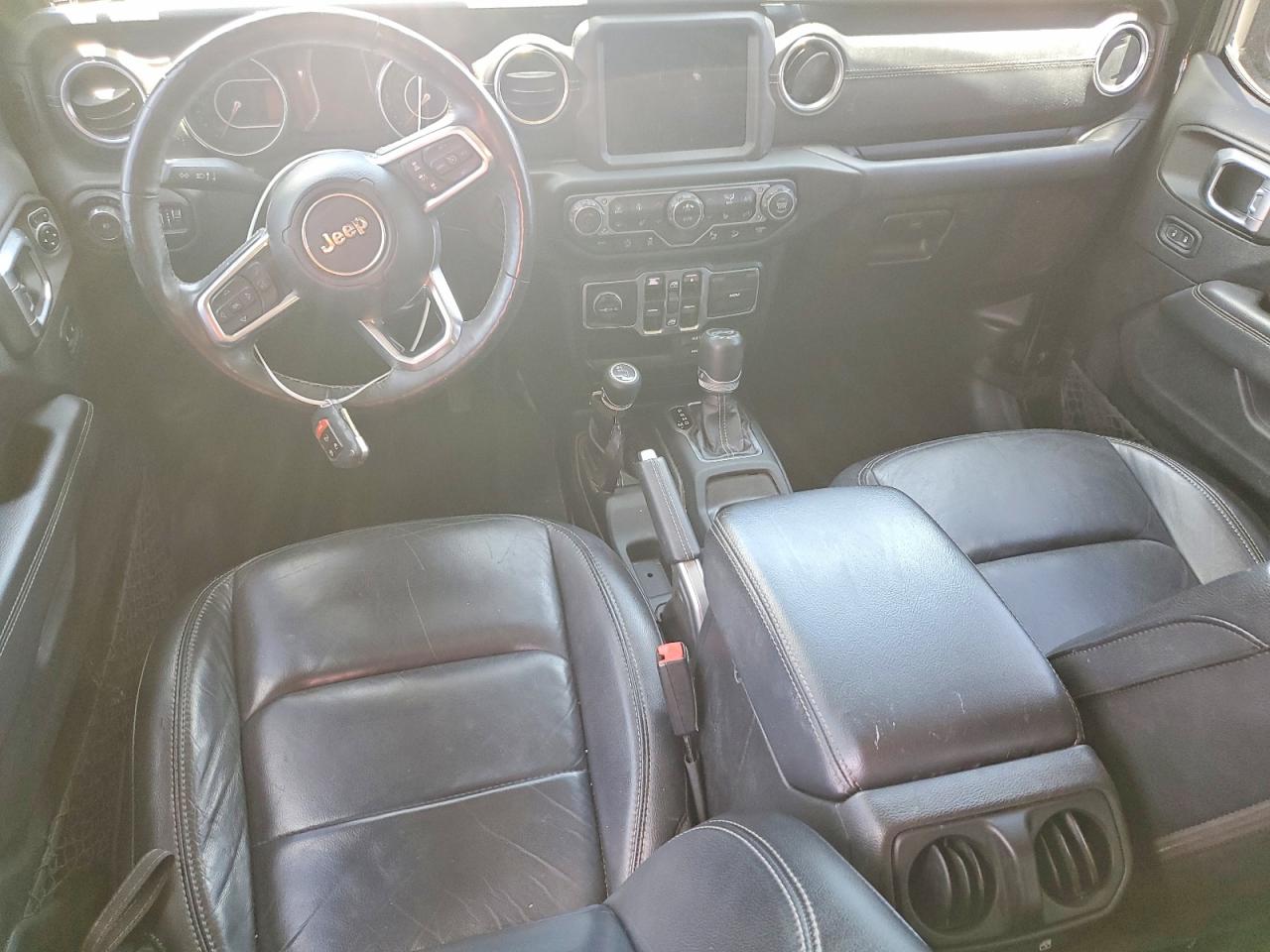 Jeep Wrangler Sahara