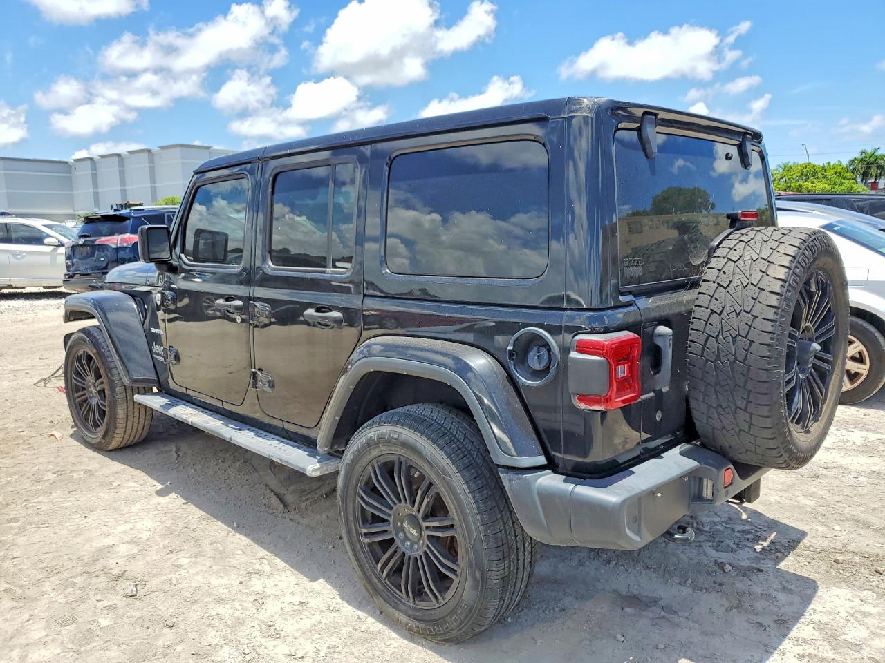 Jeep Wrangler Sahara