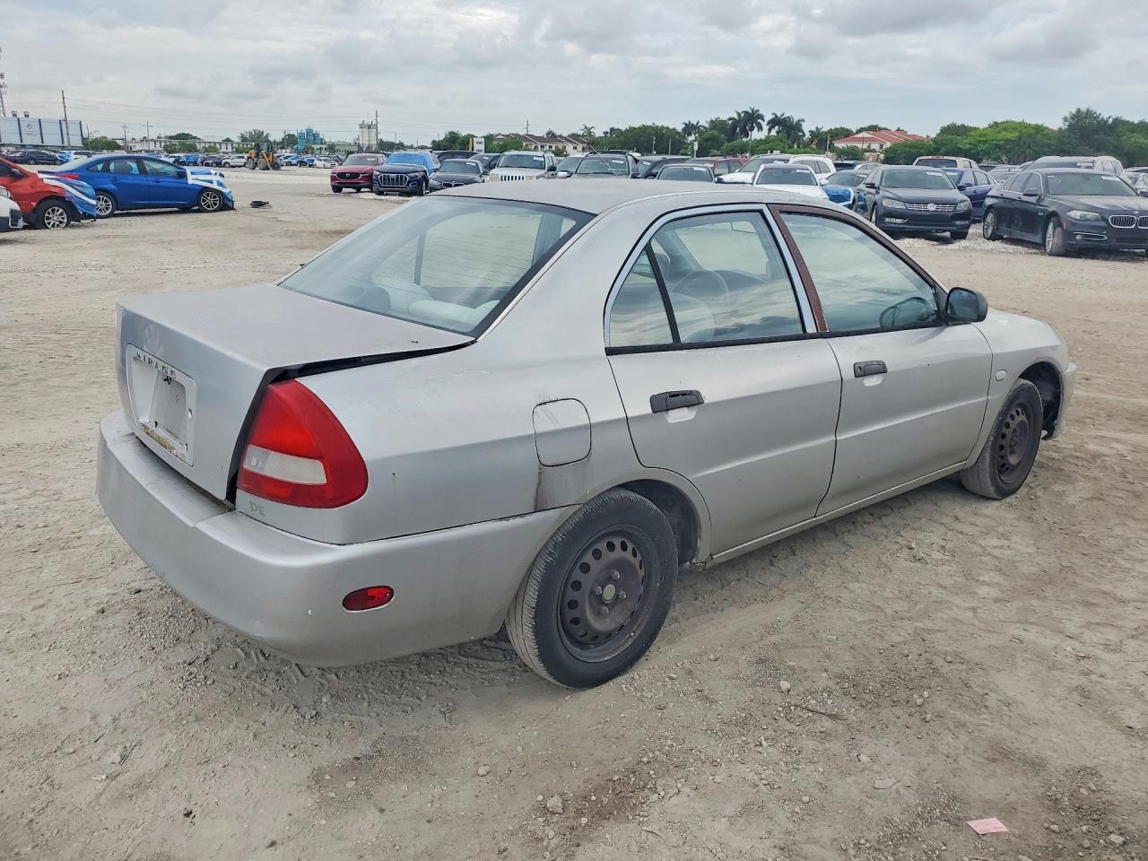 Mitsubishi Mirage De