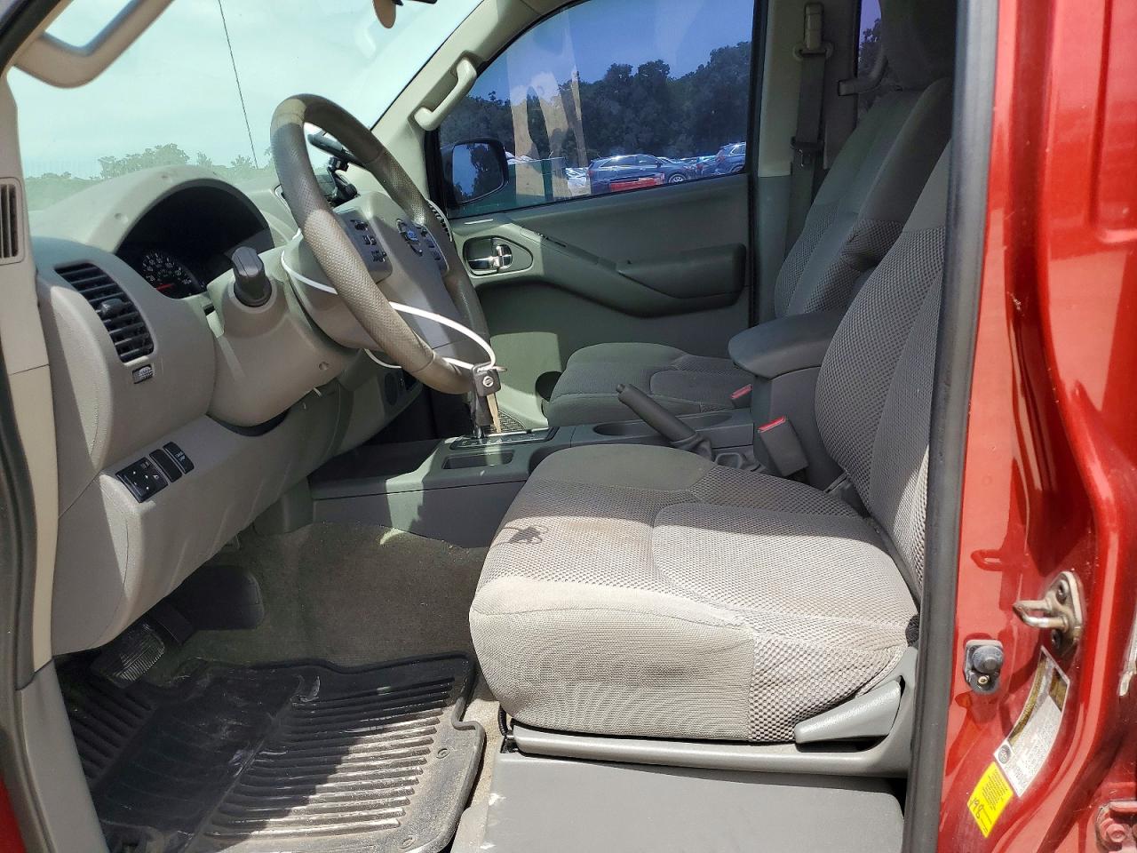 Nissan Frontier Sv
