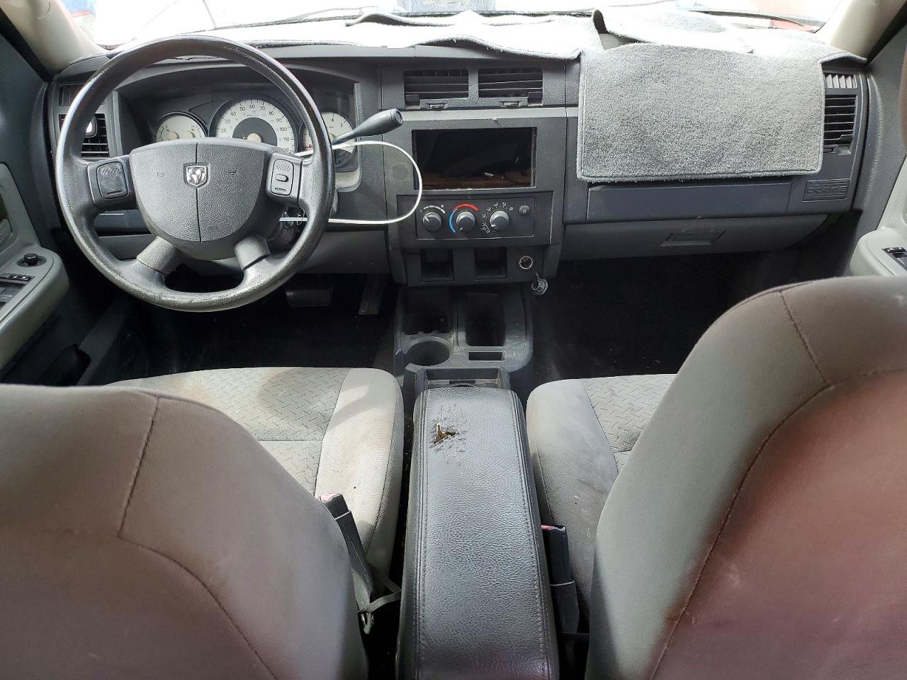 Dodge Dakota Sxt
