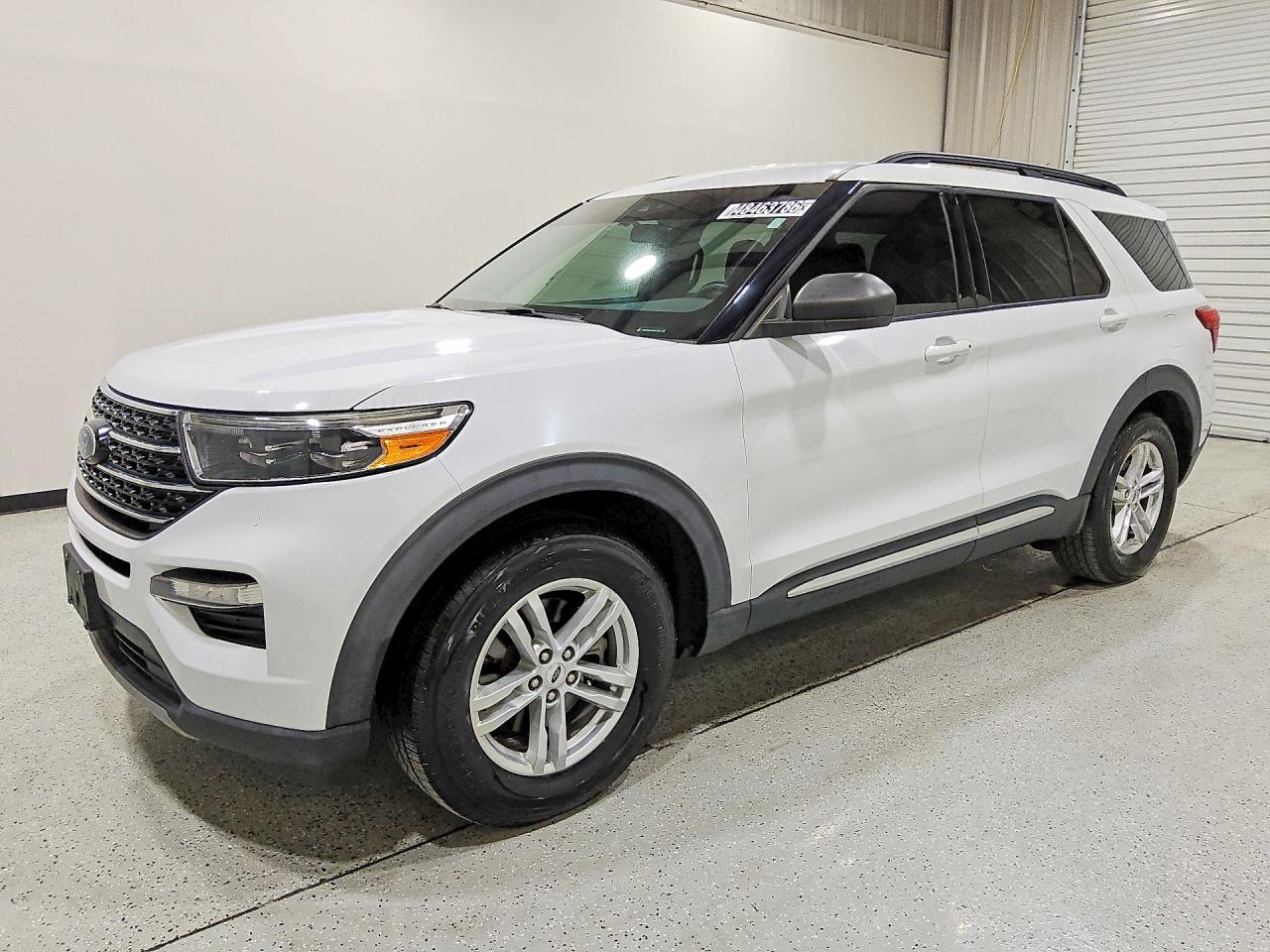 Salvage Ford Explorer Image