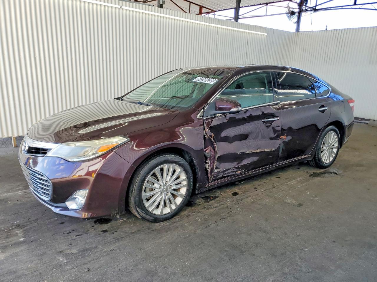 Salvage Toyota Avalon Image