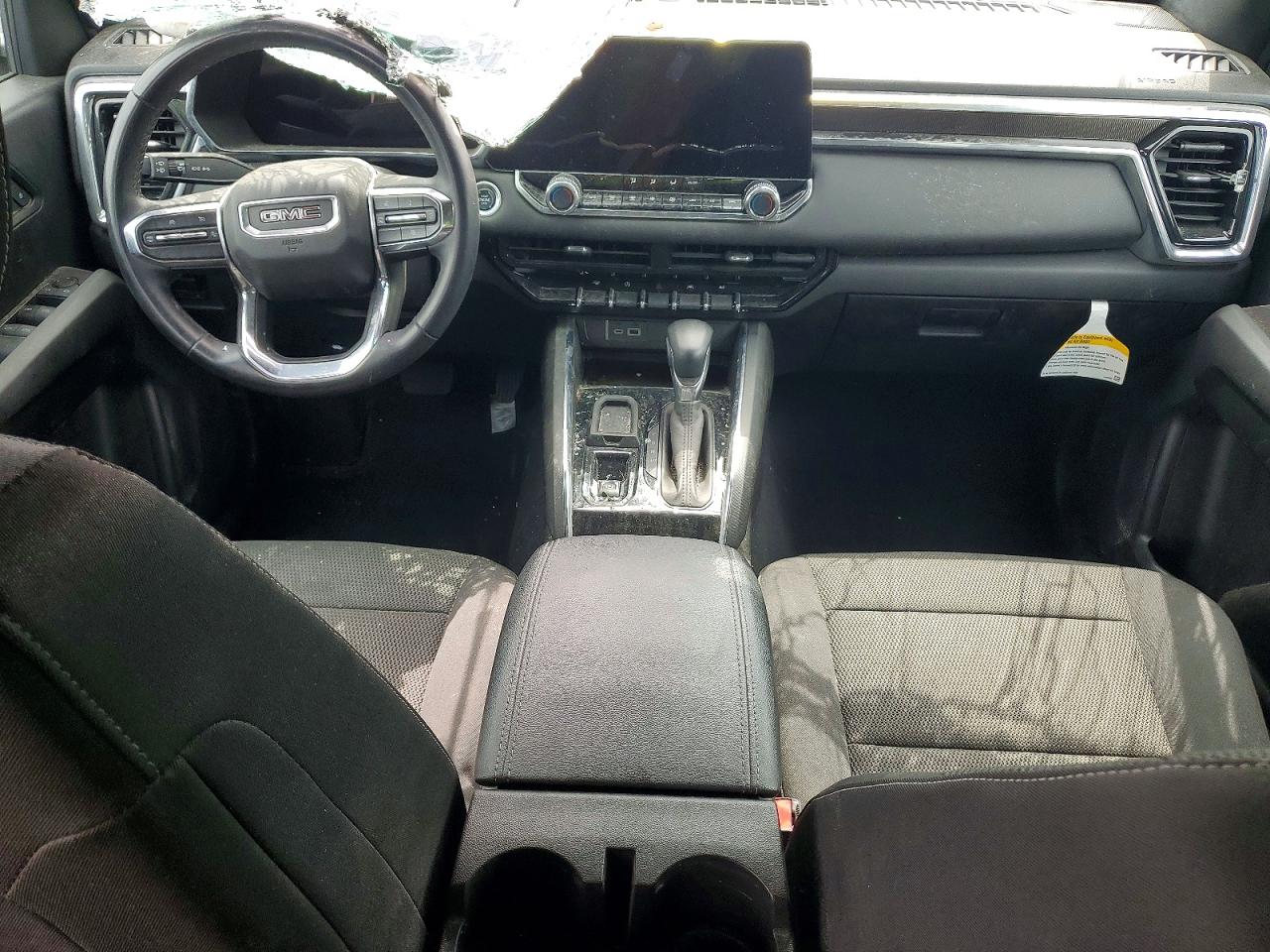 GMC Canyon Elevation