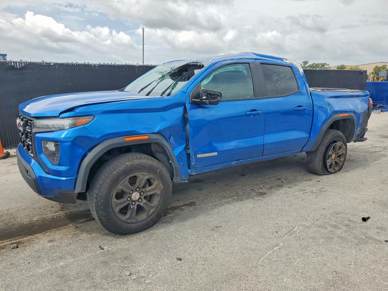 Salvage GMC Canyon Image