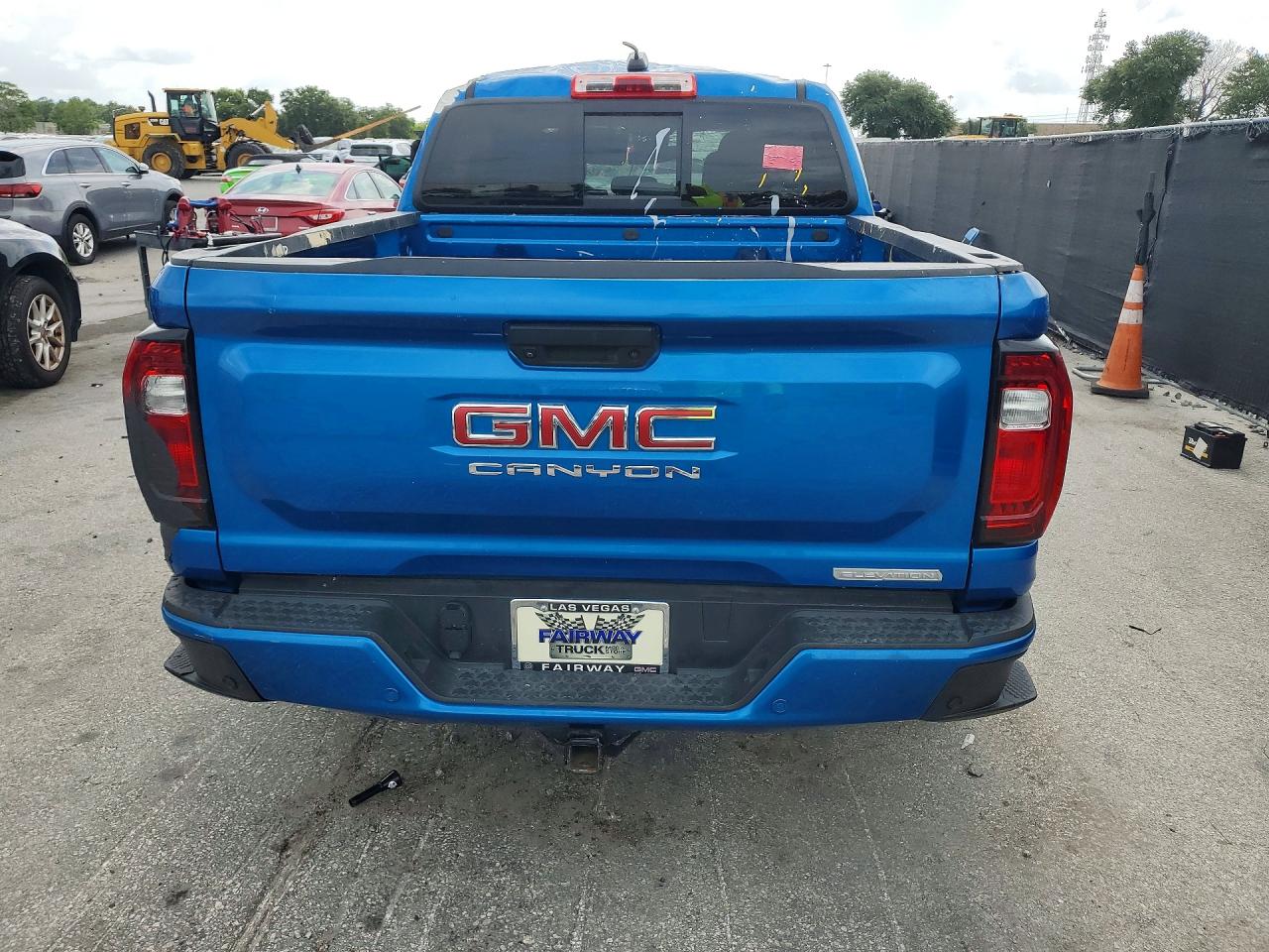 GMC Canyon Elevation