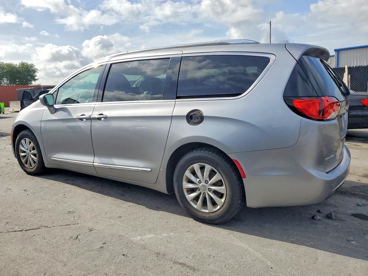 Chrysler Pacifica