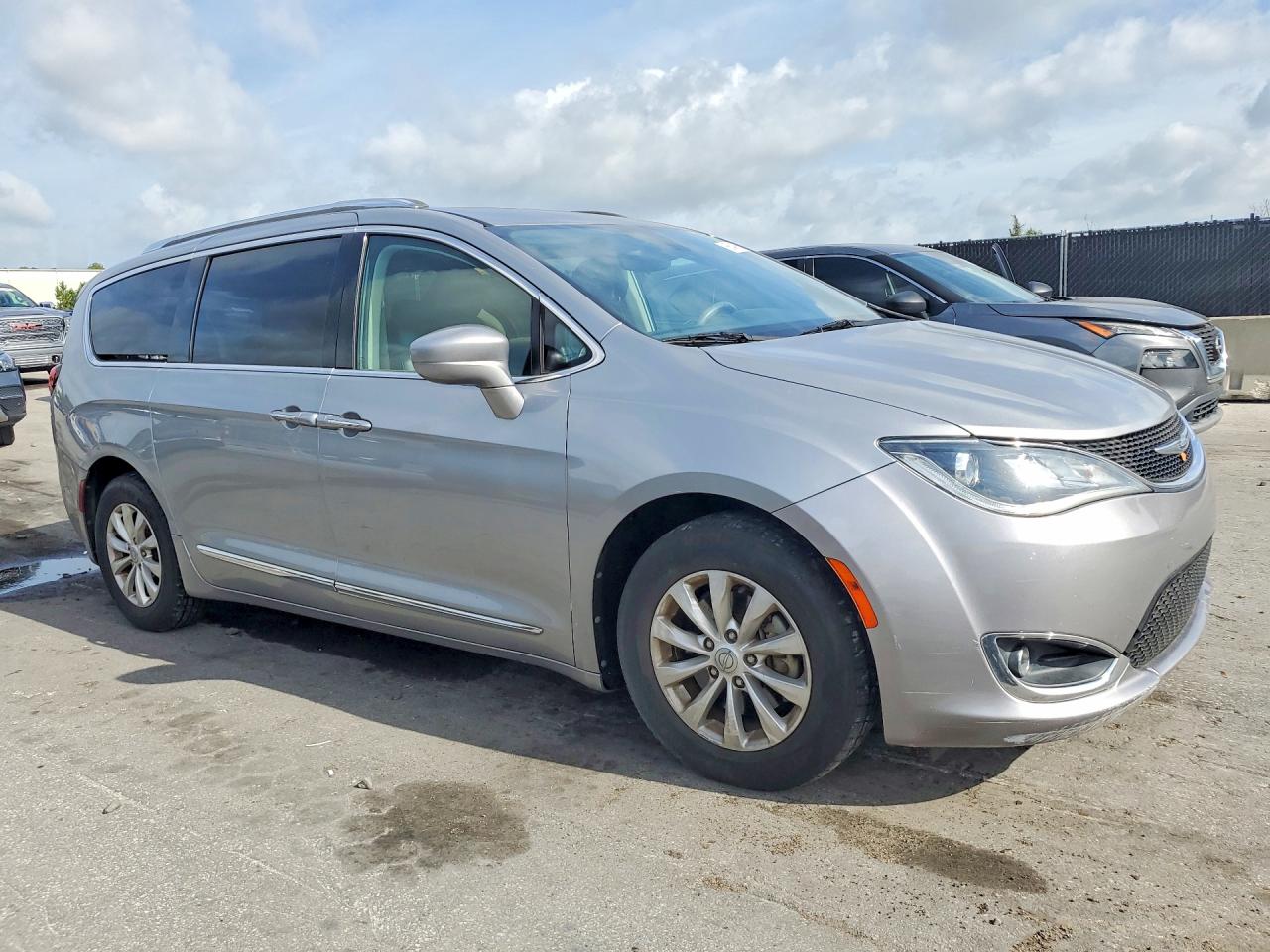 Chrysler Pacifica