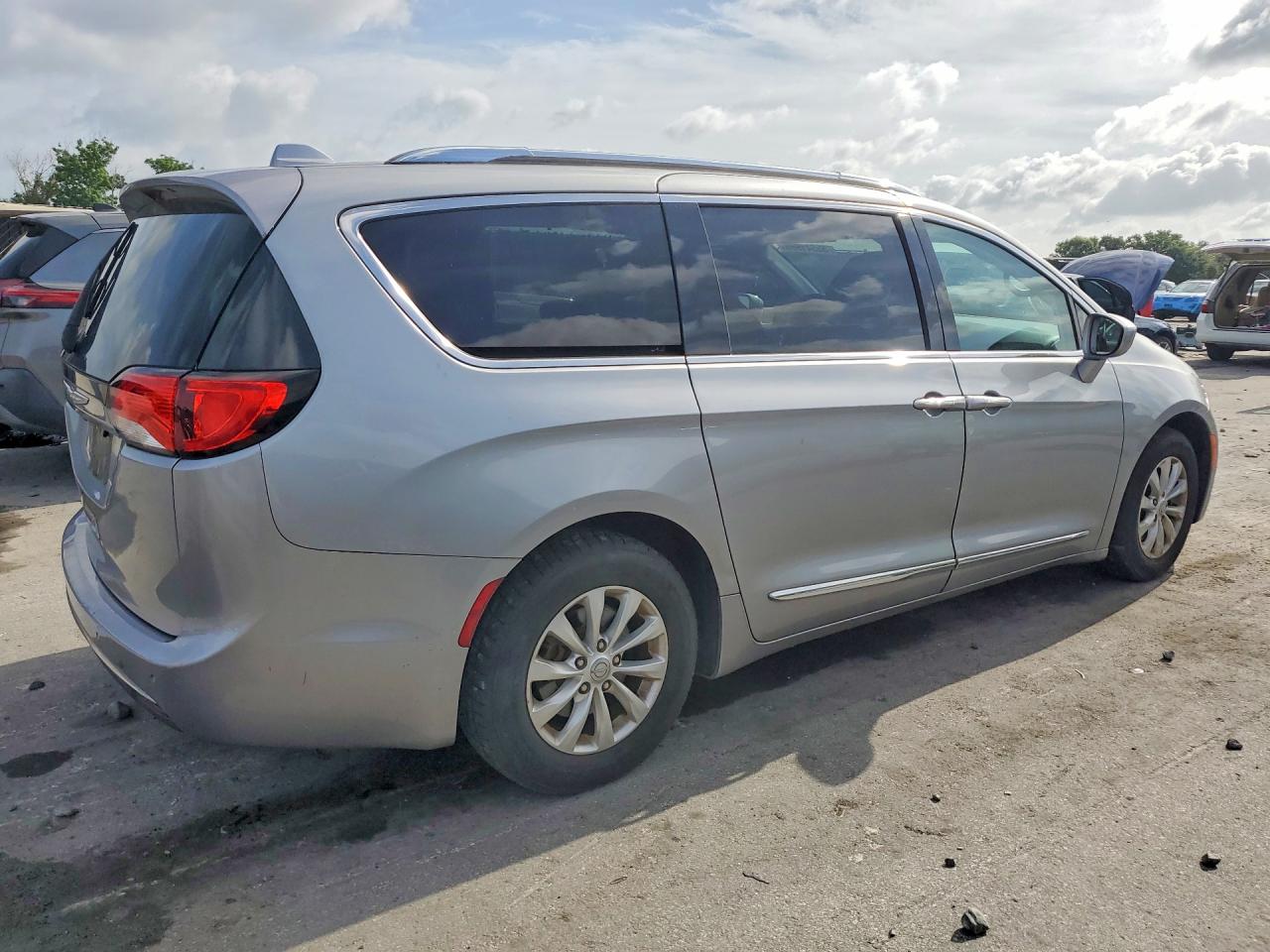 Chrysler Pacifica
