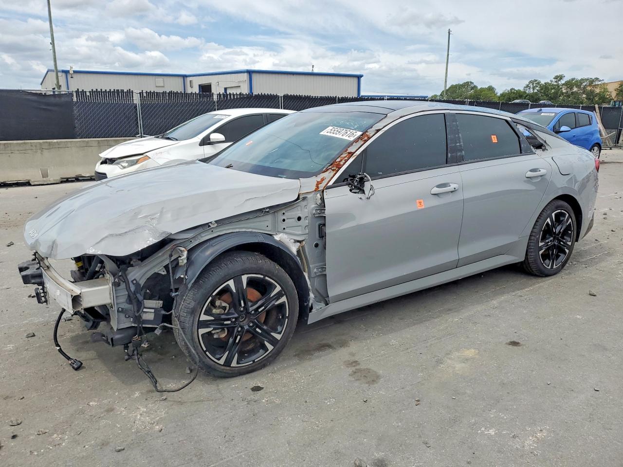 Salvage Kia K5 Image