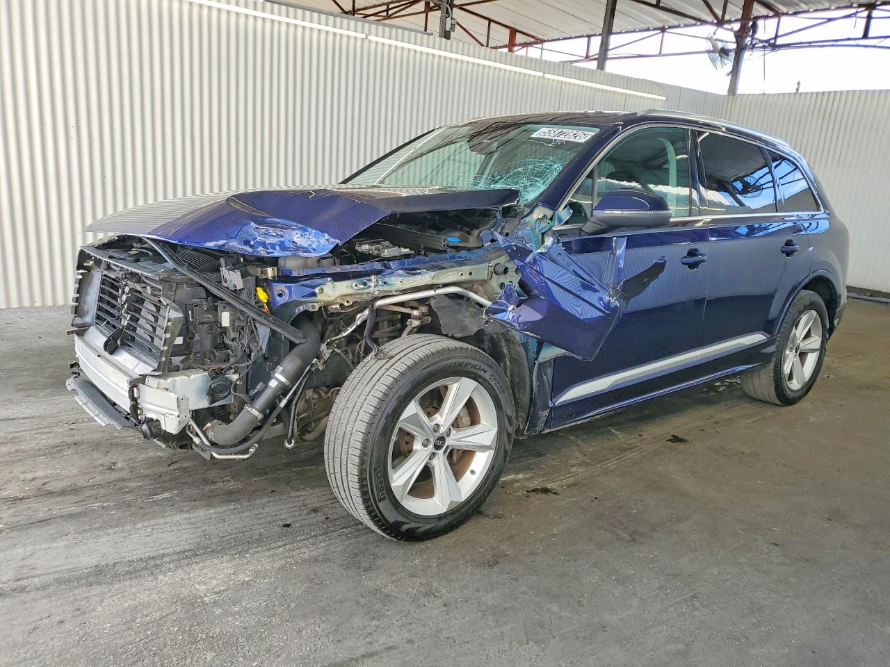 Salvage Audi Q7 Image