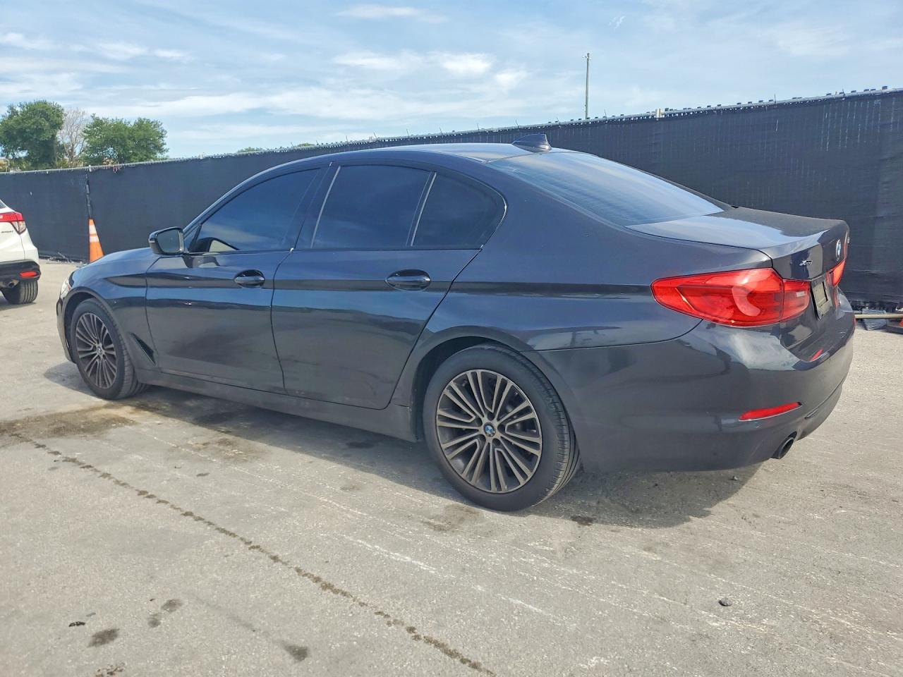 BMW 5 Series Xi