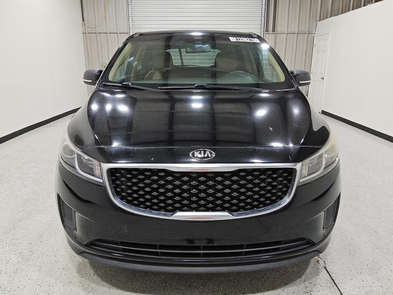 Kia Sedona Lx