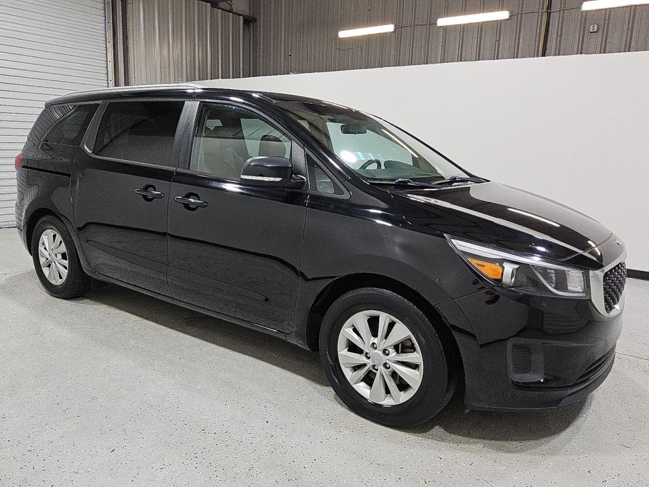 Kia Sedona Lx