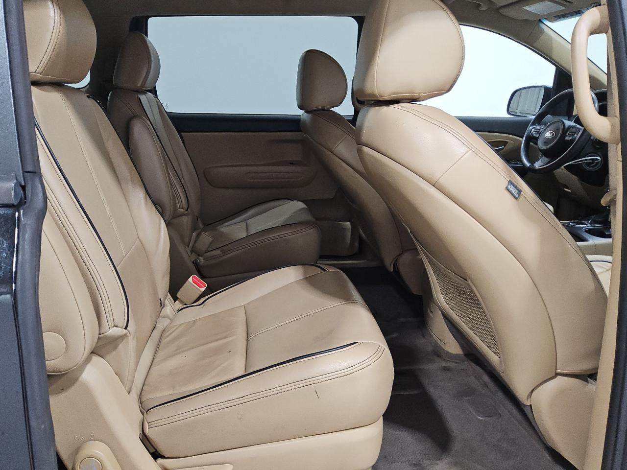 Kia Sedona Lx