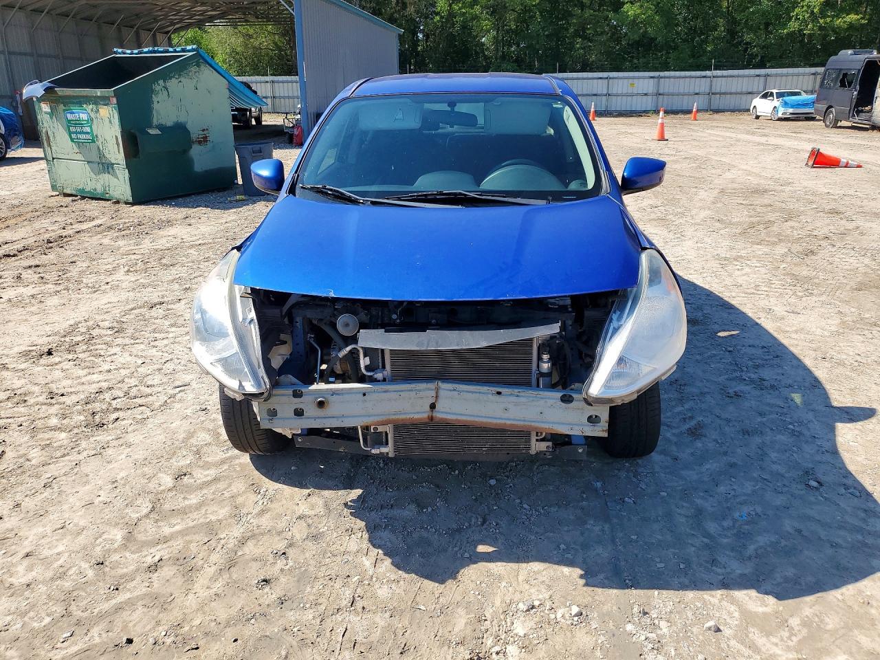 Nissan Versa 1.6 S Plus