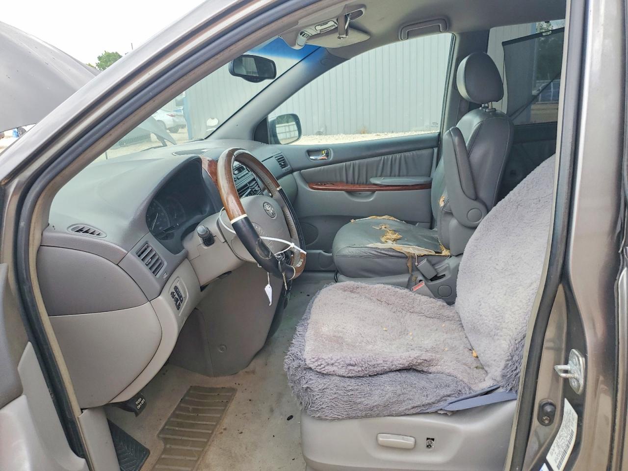 Toyota Sienna Xle 7 Passenger