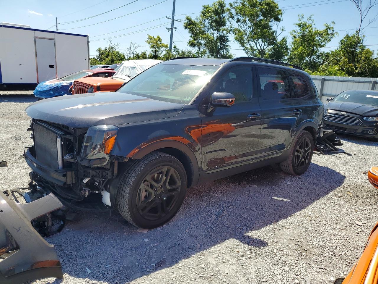 Salvage Kia Telluride Image