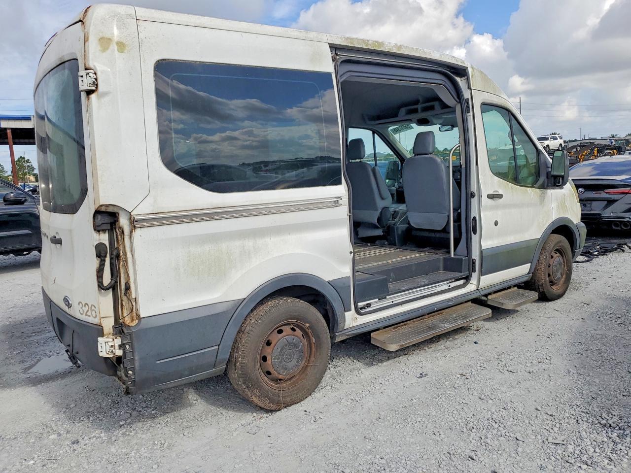 Ford Transit T-150