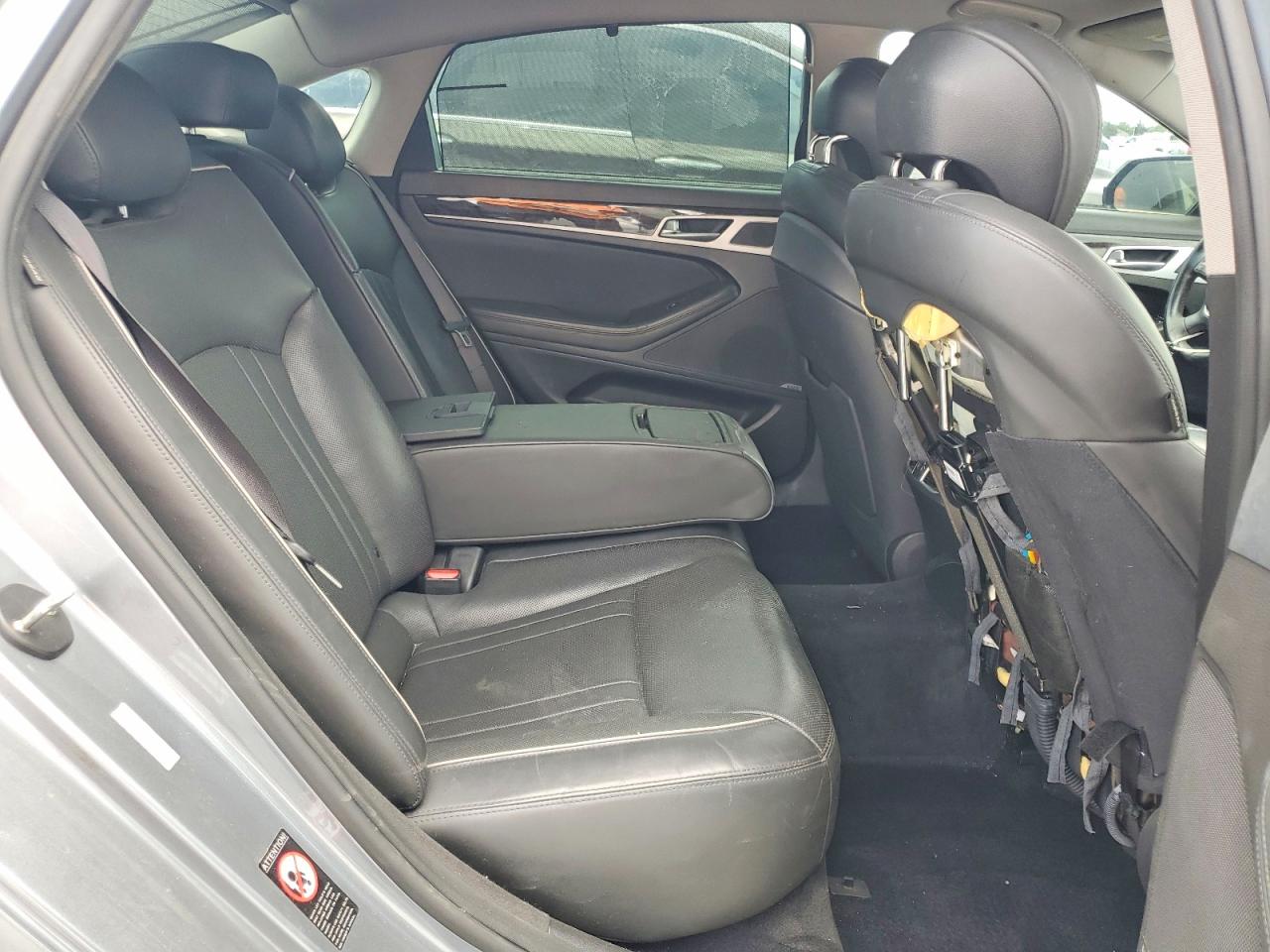 Hyundai Genesis 3.8l