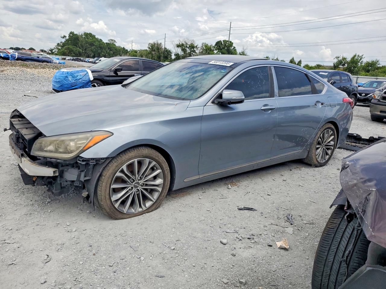 Salvage Hyundai Genesis Image