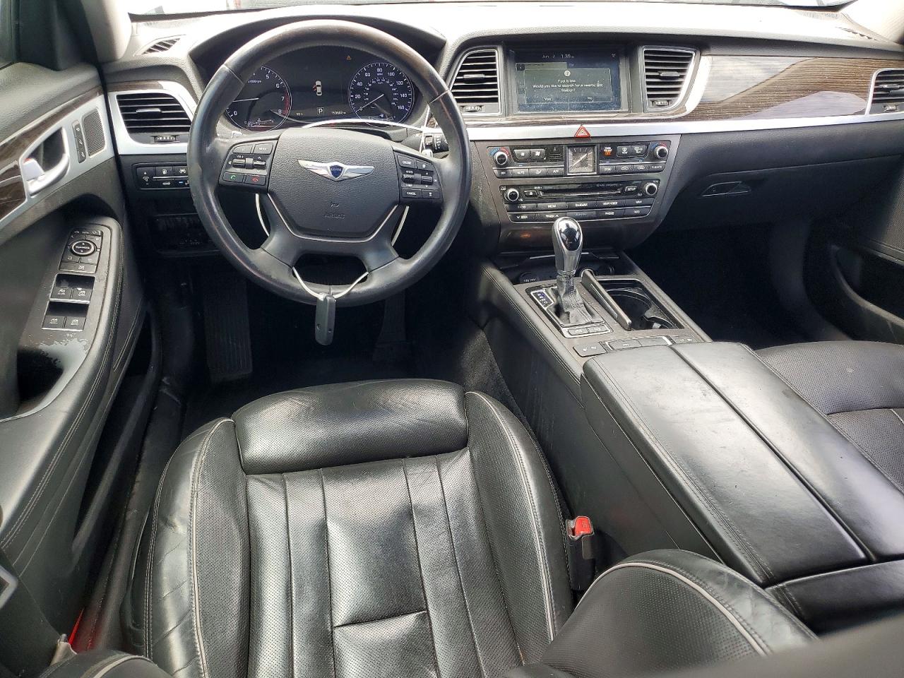Hyundai Genesis 3.8l
