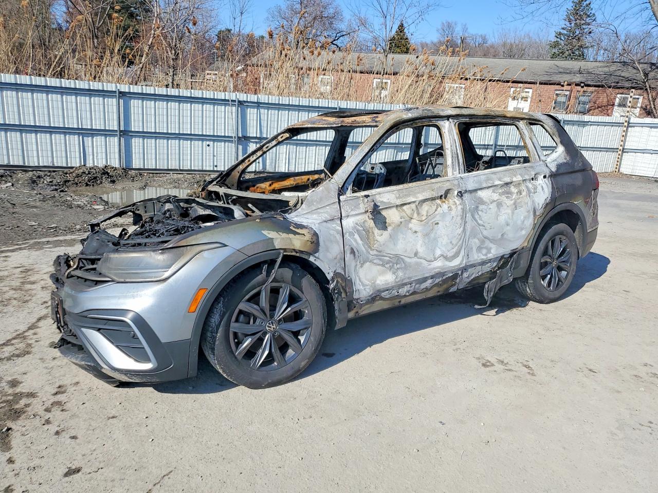 Salvage Volkswagen Tiguan Image