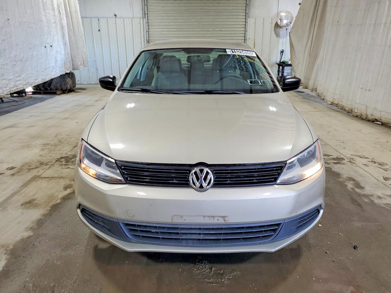 Volkswagen Jetta Base