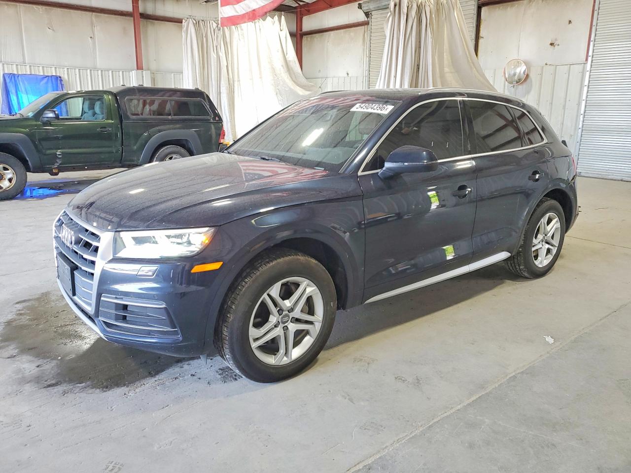 Salvage Audi Q5 Image