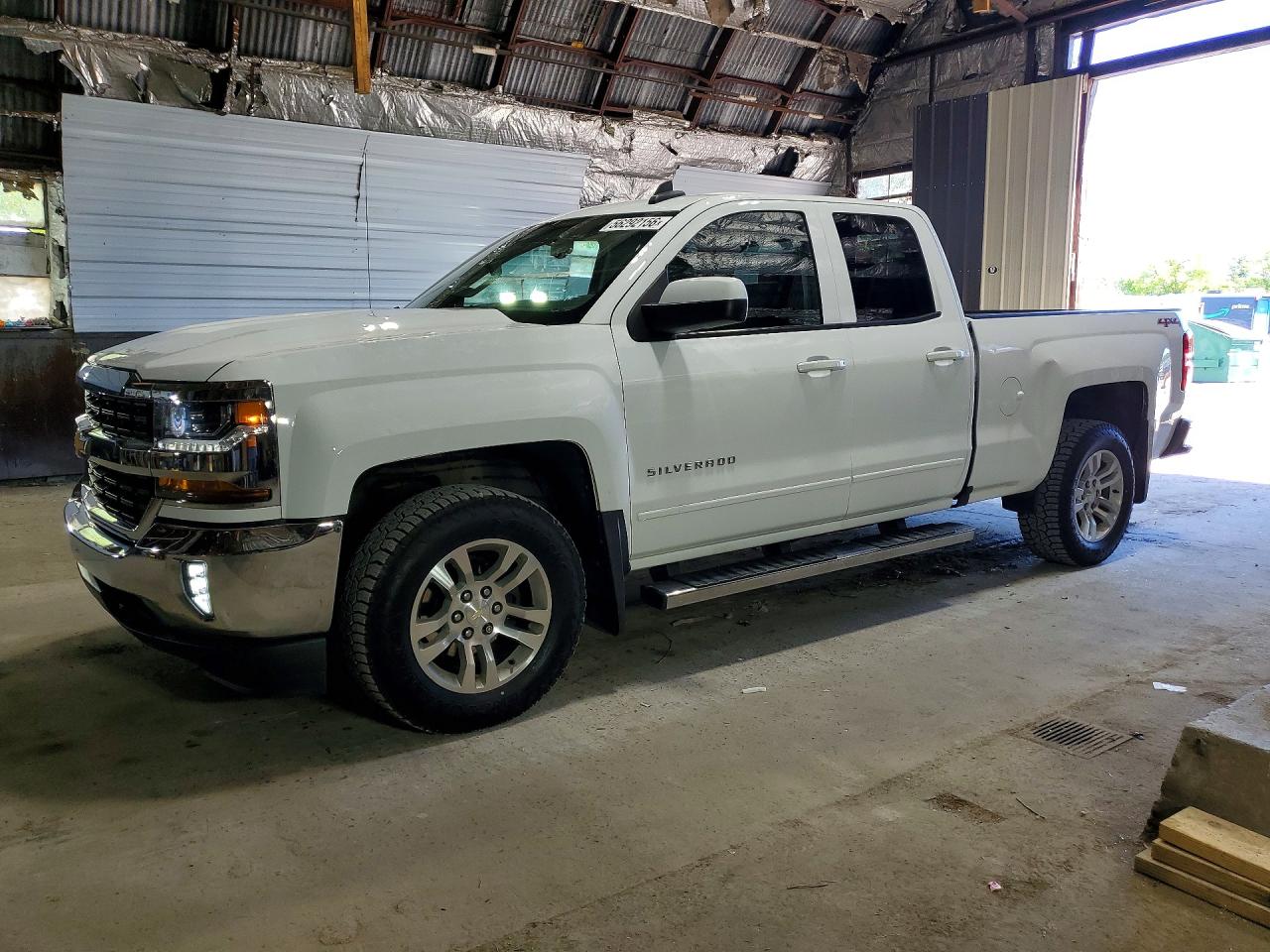 Salvage Chevrolet Silverado Image