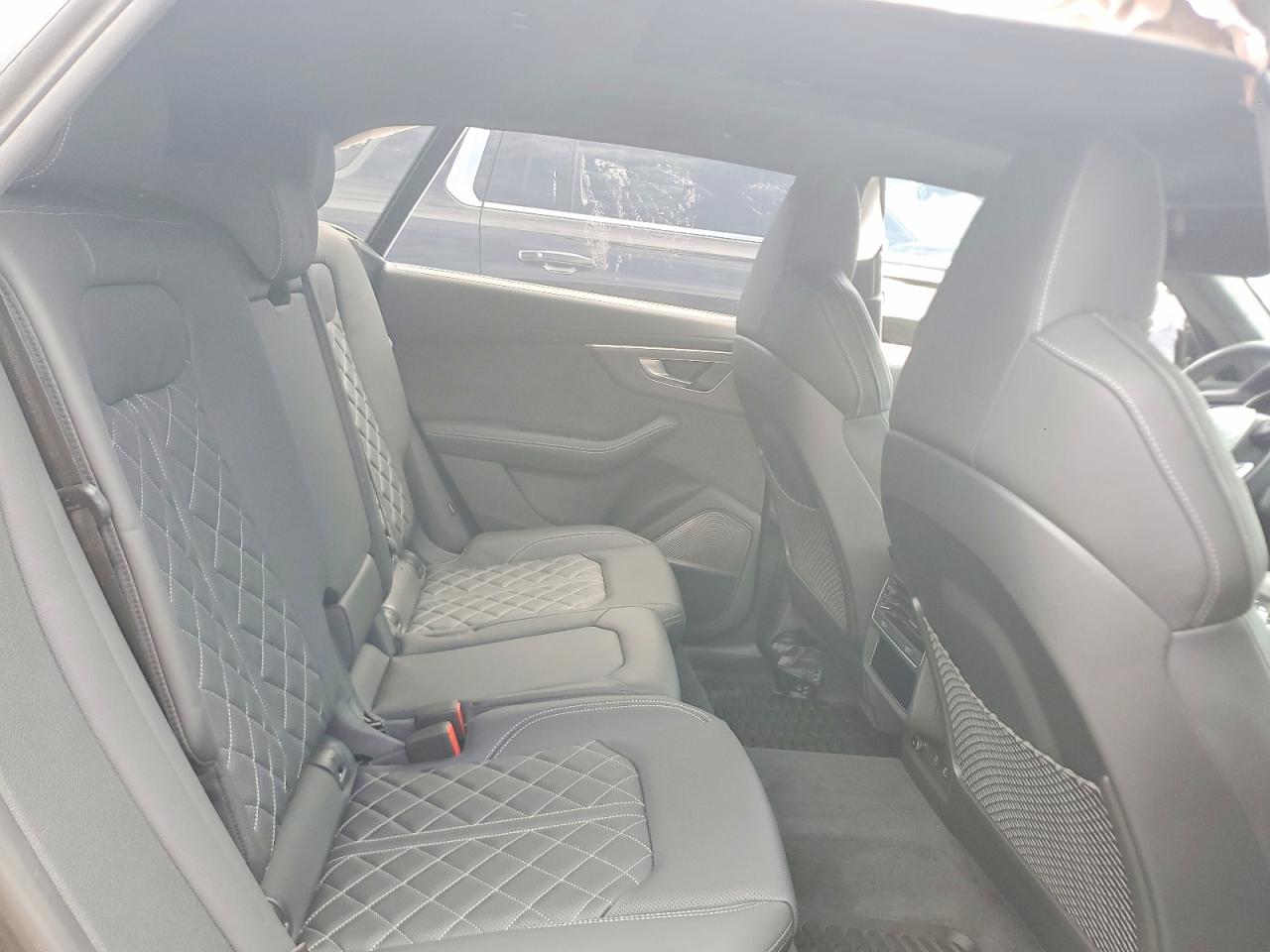 Audi Sq Prestige