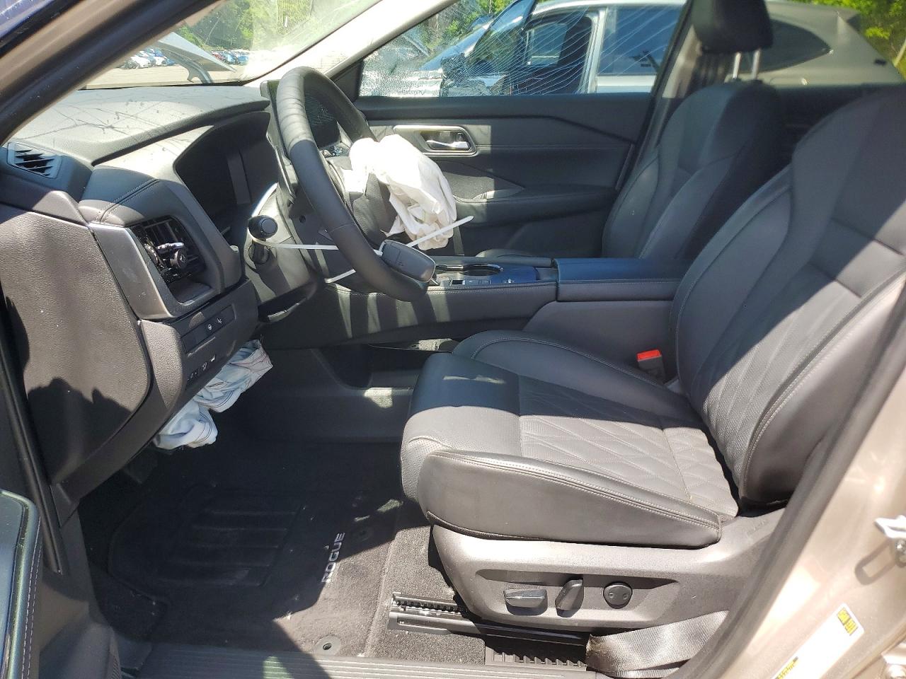 Nissan Rogue Platinum