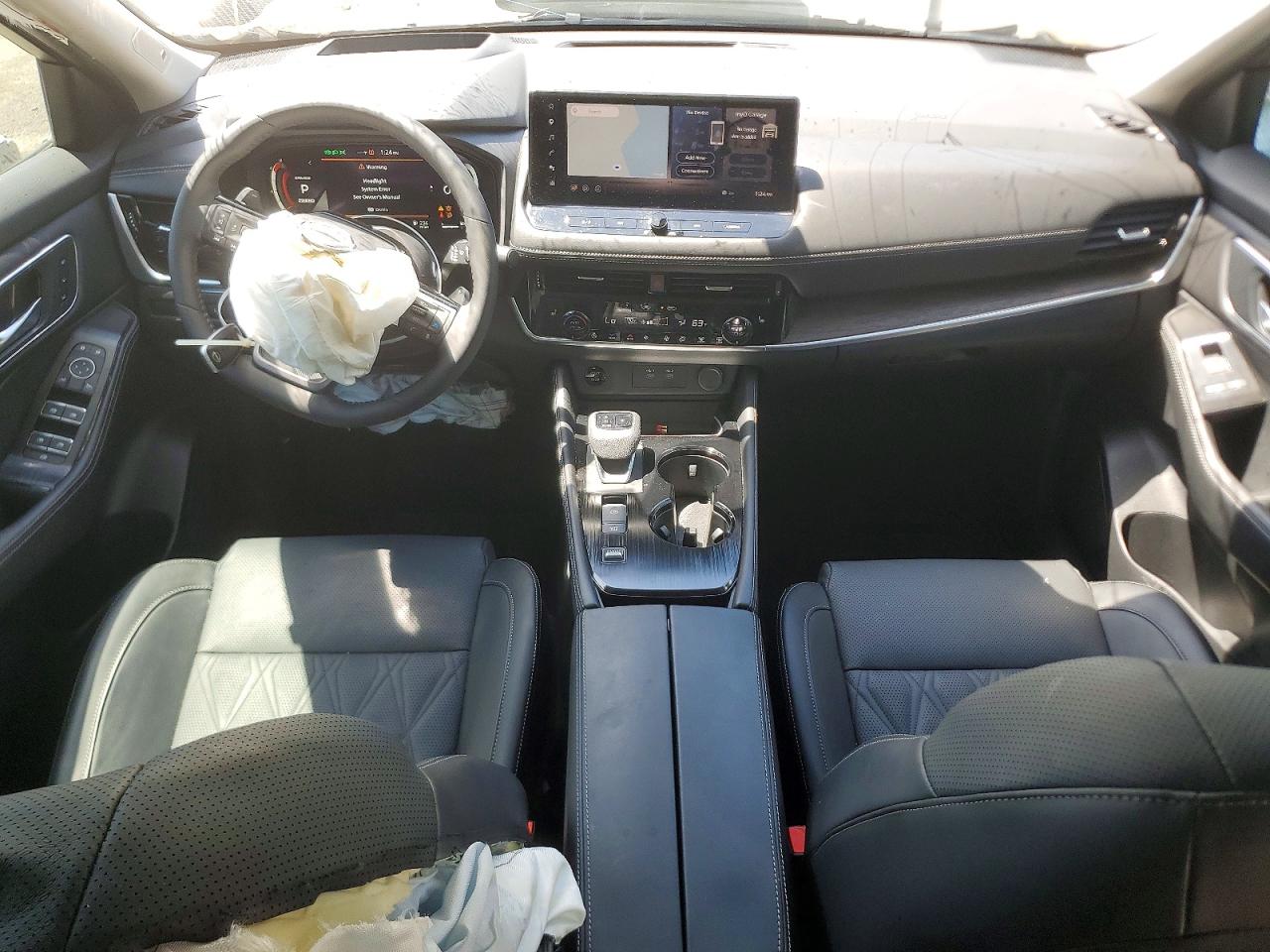 Nissan Rogue Platinum