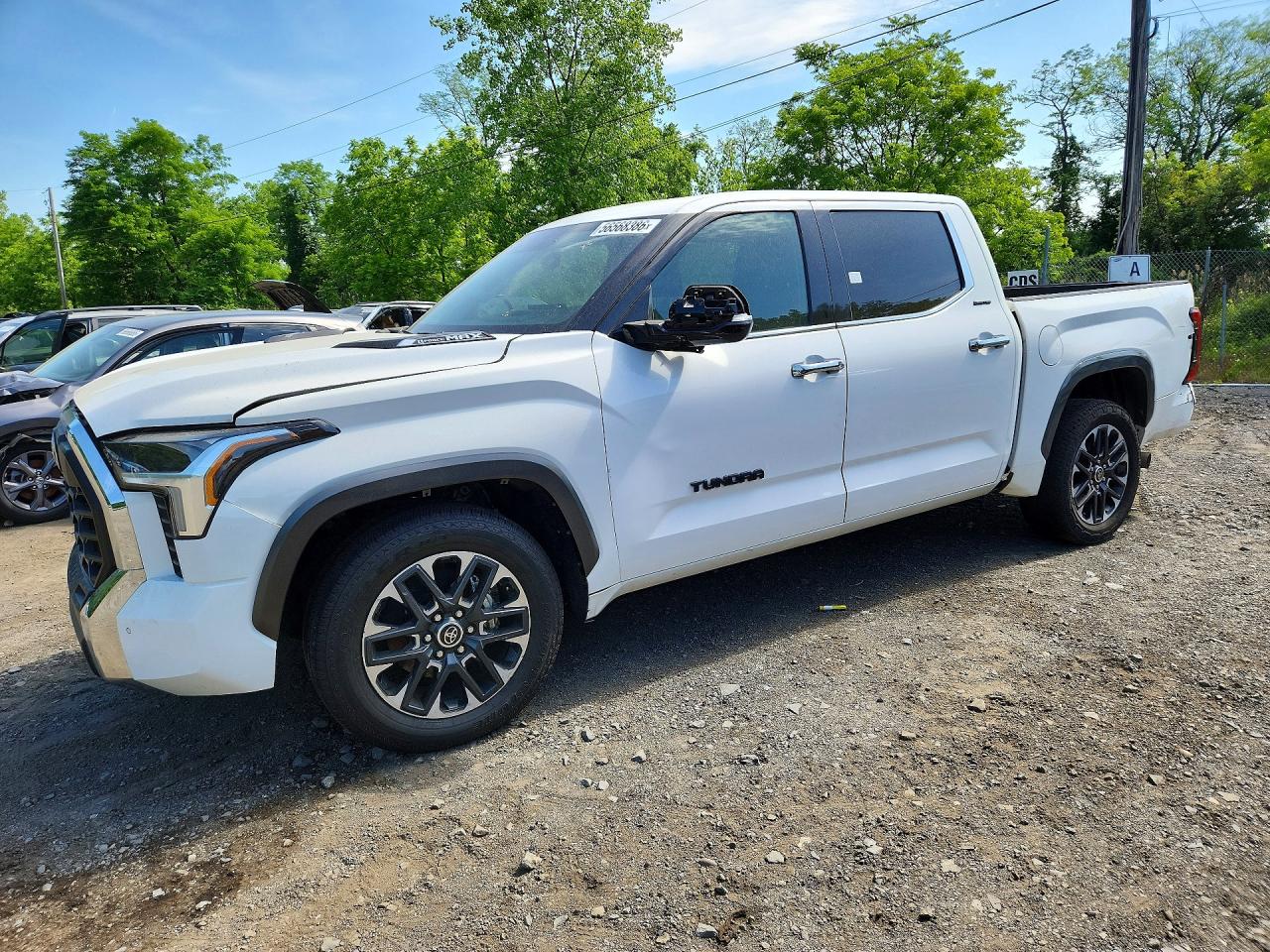 Salvage Toyota Tundra Image