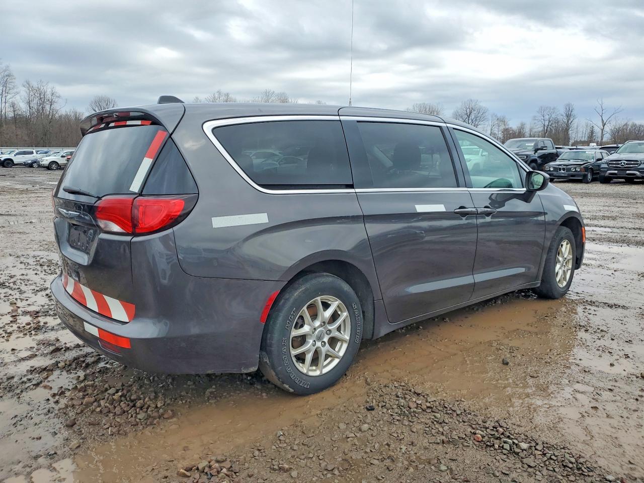 Chrysler Minivan Lx