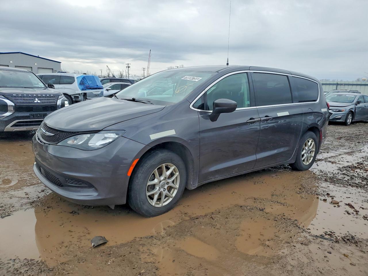 Salvage Chrysler Minivan Image