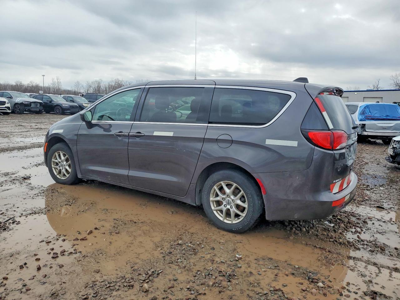 Chrysler Minivan Lx