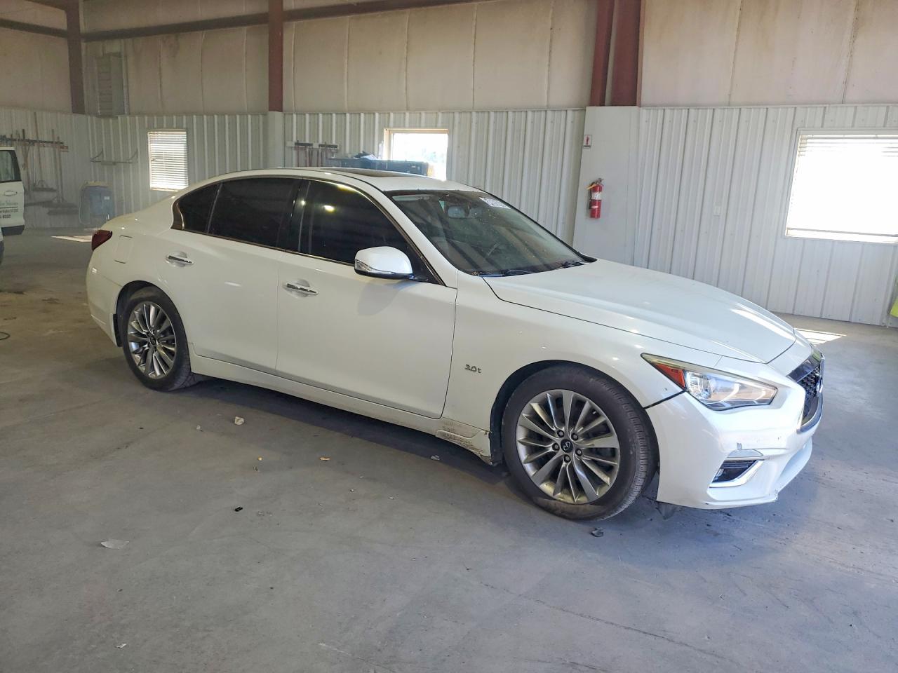 INFINITI Q50 3.0t Luxe