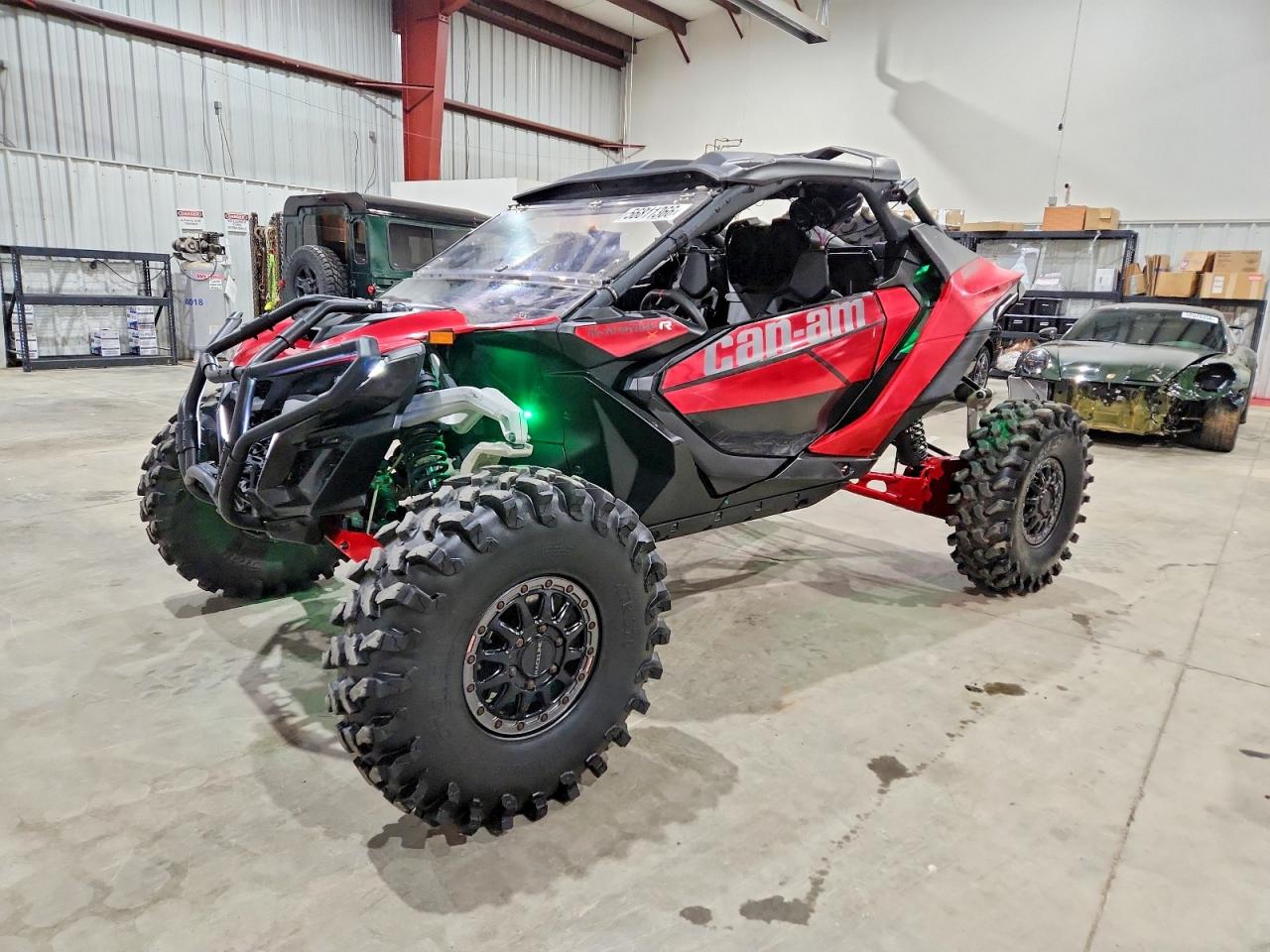 Can-Am Maverick R X