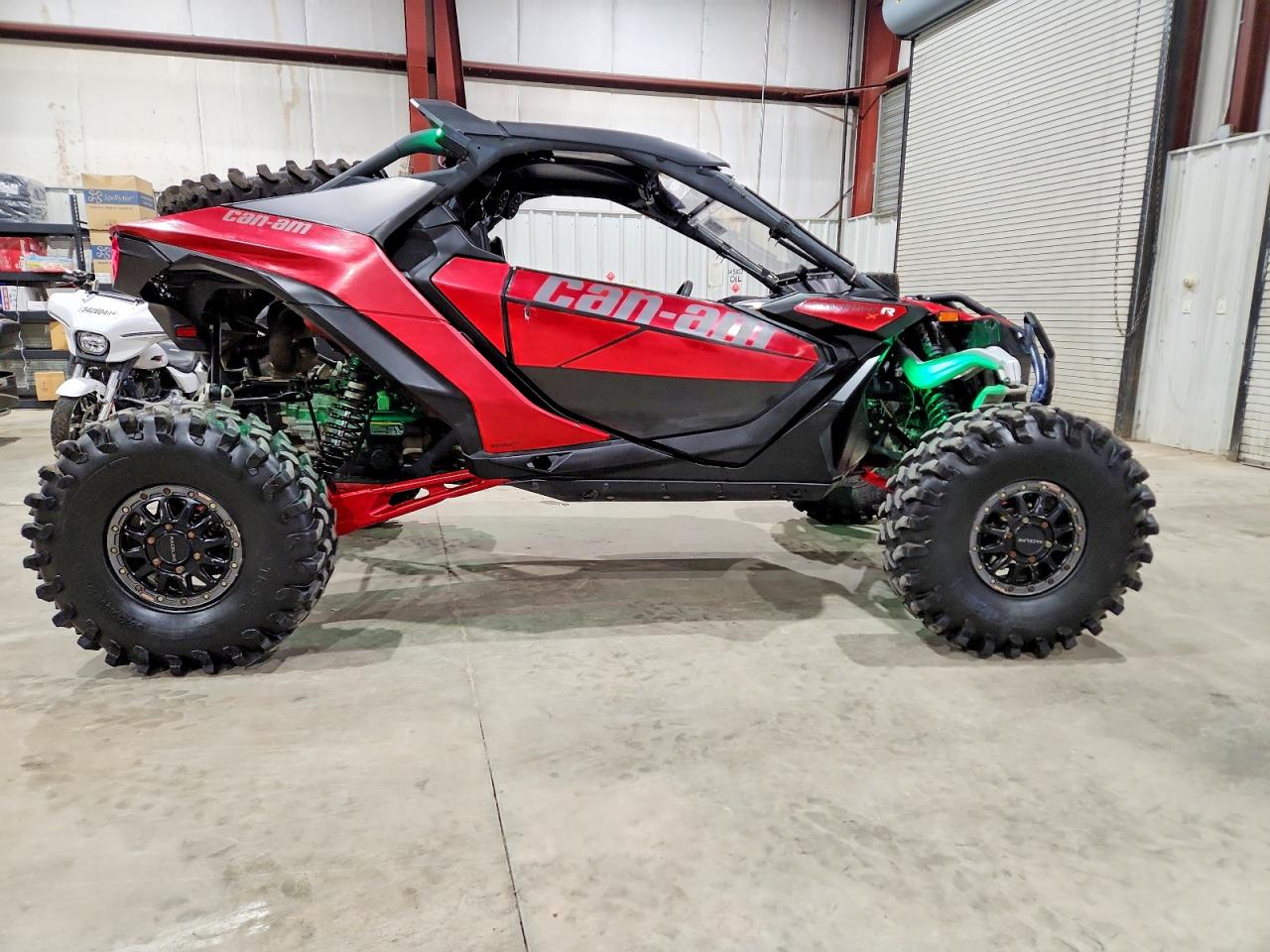 Can-Am Maverick R X