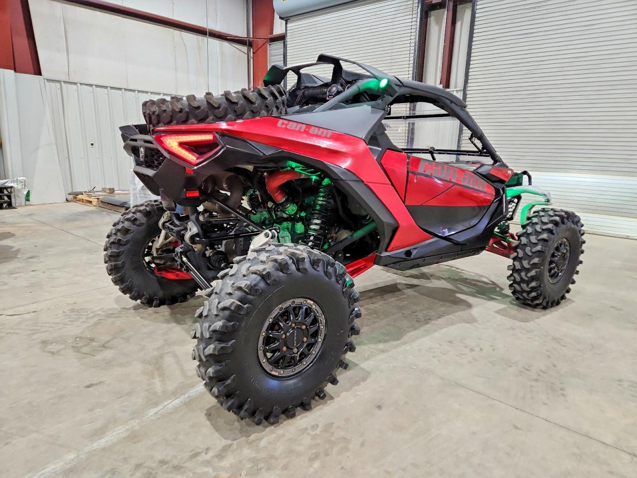 Can-Am Maverick R X