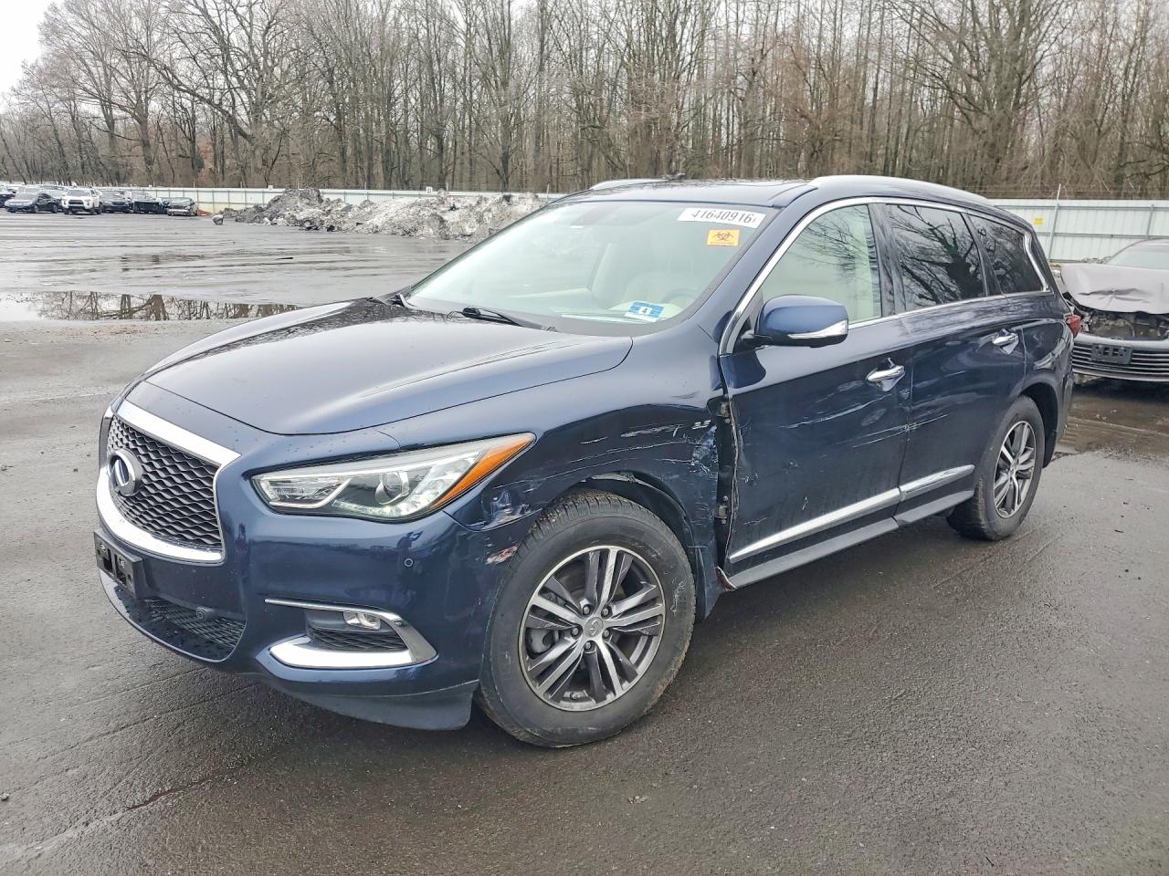 Salvage INFINITI Qx Image