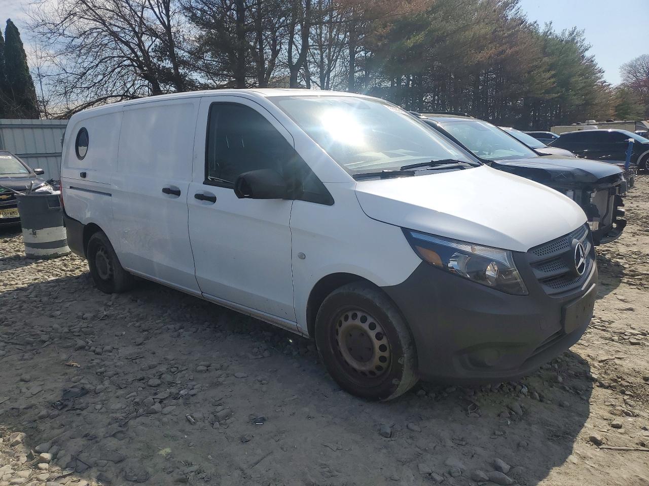 Mercedes-Benz Metris